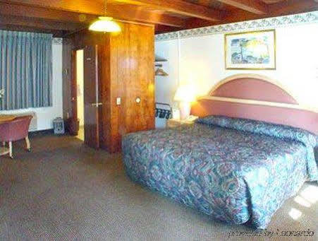 Cloverdale Oaks Inn Zimmer foto